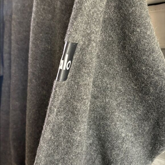 ALO Yoga Men's Black Crewneck Sweater - Picture 6 of 7